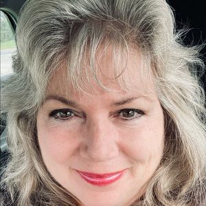 Meet your Posher, Sylvia